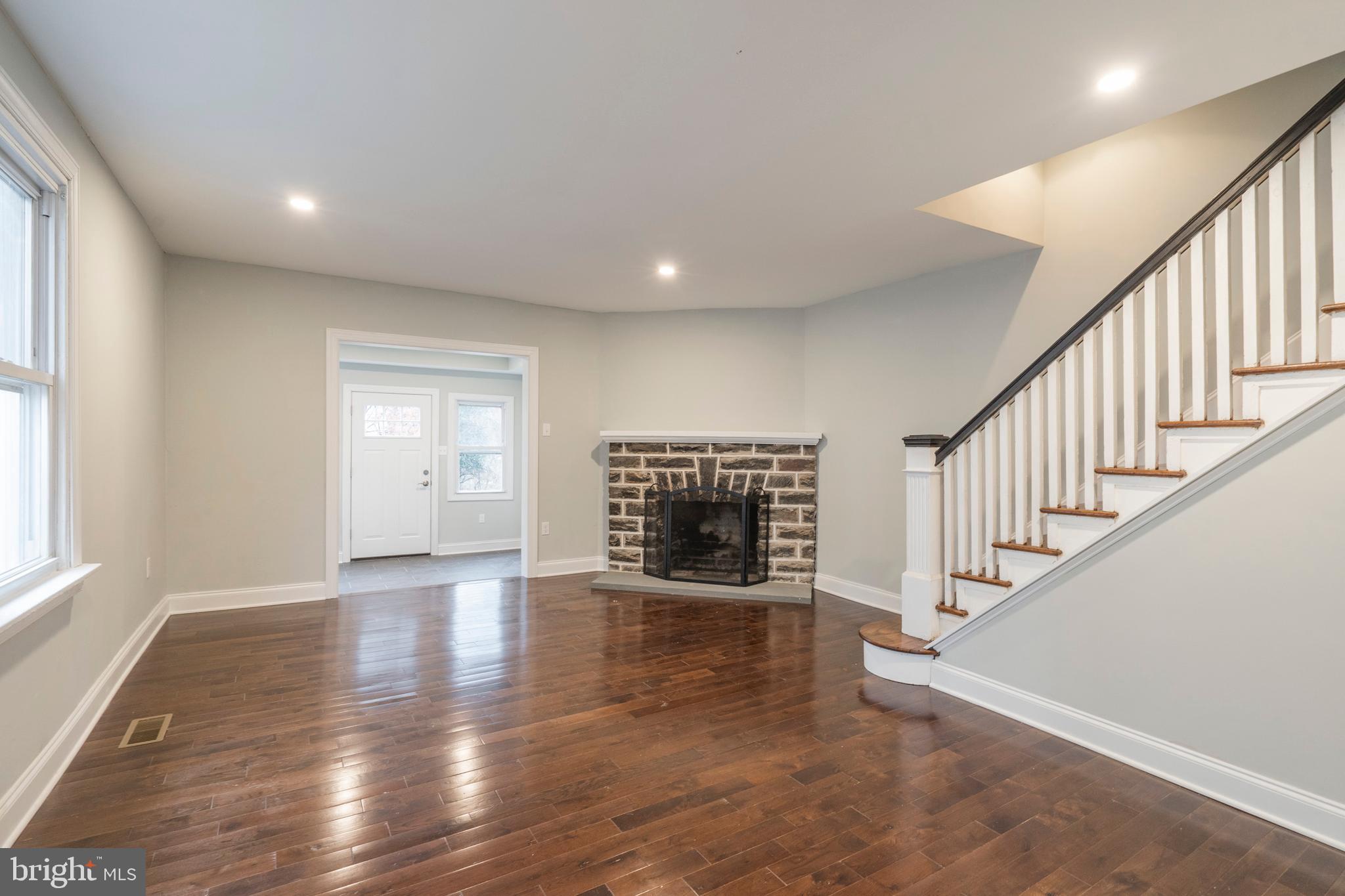 526 Wales Road Havertown, PA 19083 - Photo 5 of 34