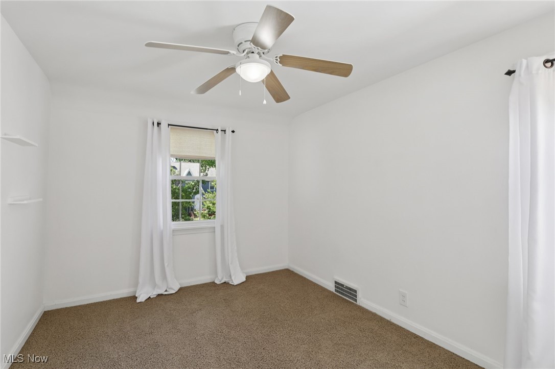 2187 Barrington Road Cleveland, OH 44118 - Photo 17 of 50