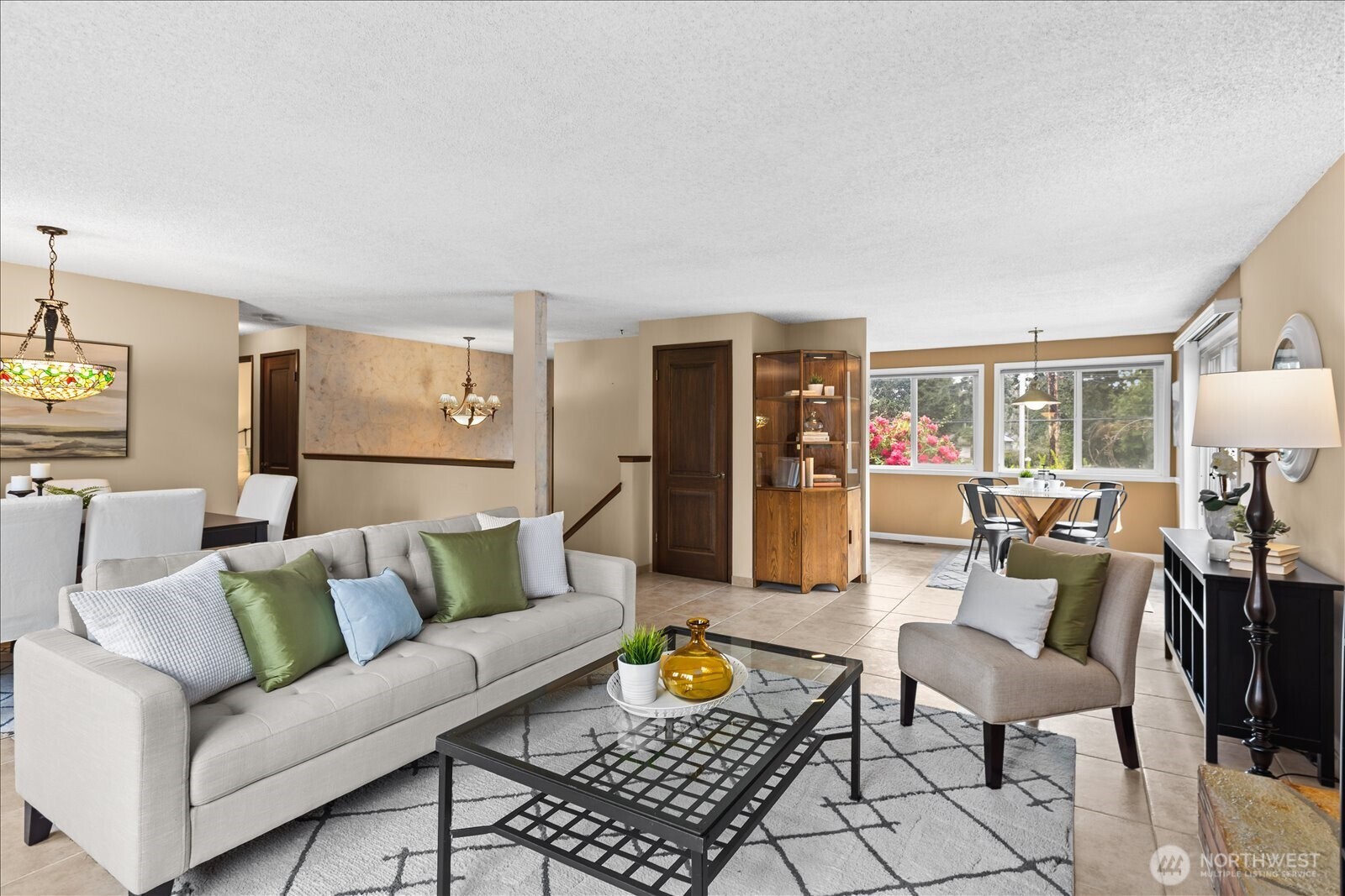 8505 236th Street Southwest Edmonds, WA 98026 - Photo 5 of 25