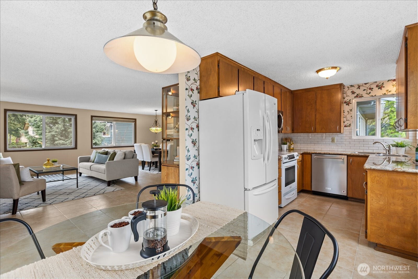 8505 236th Street Southwest Edmonds, WA 98026 - Photo 7 of 25