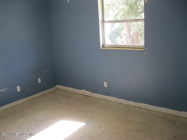 6039 Verdes Road Jacksonville, FL 32244 - Photo 2 of 6 BEDROOM
