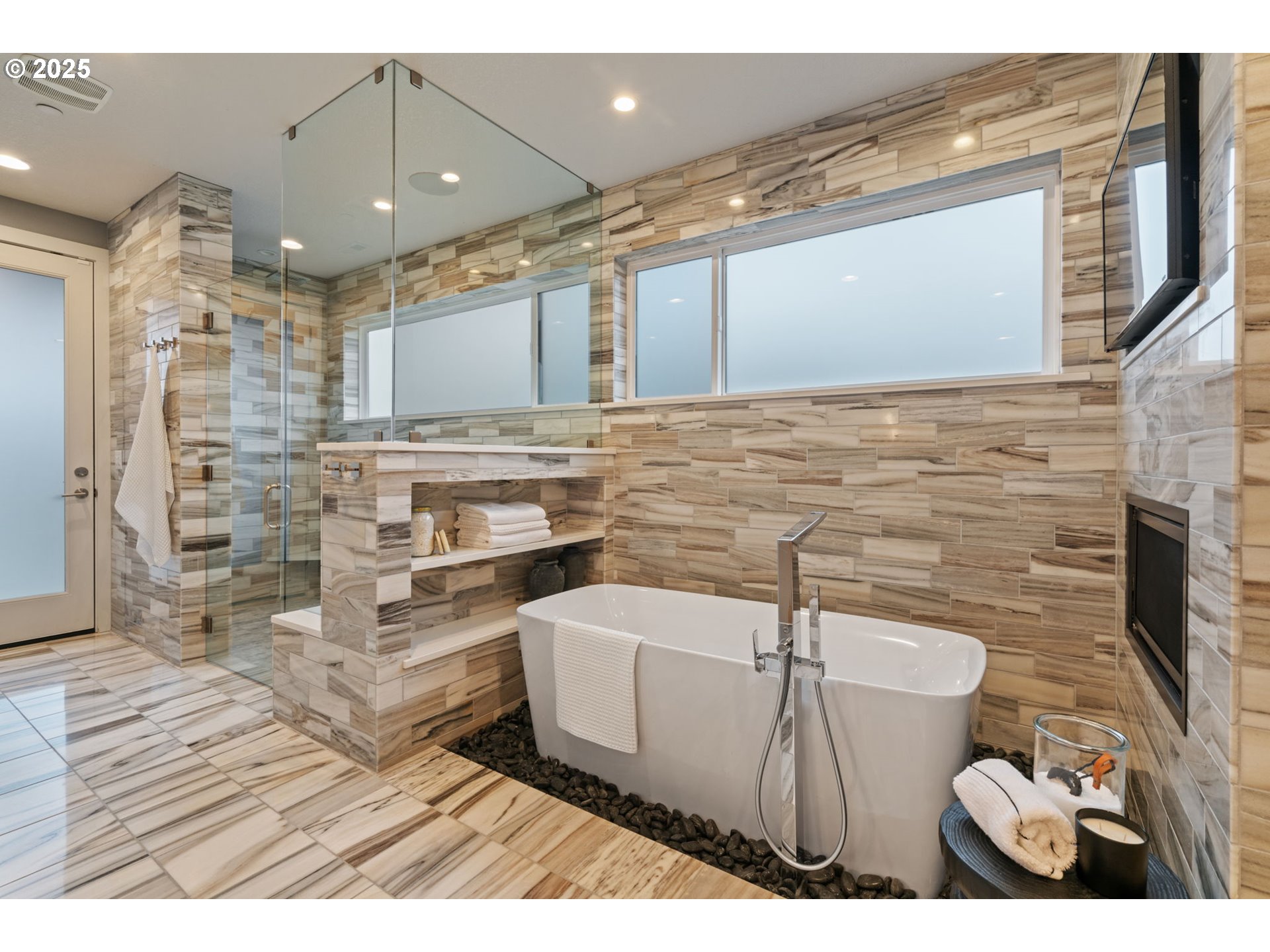 6730 Northwest Longbow Lane Camas, WA 98607 - Photo 25 of 45 a bathroom with a sink and a mirror