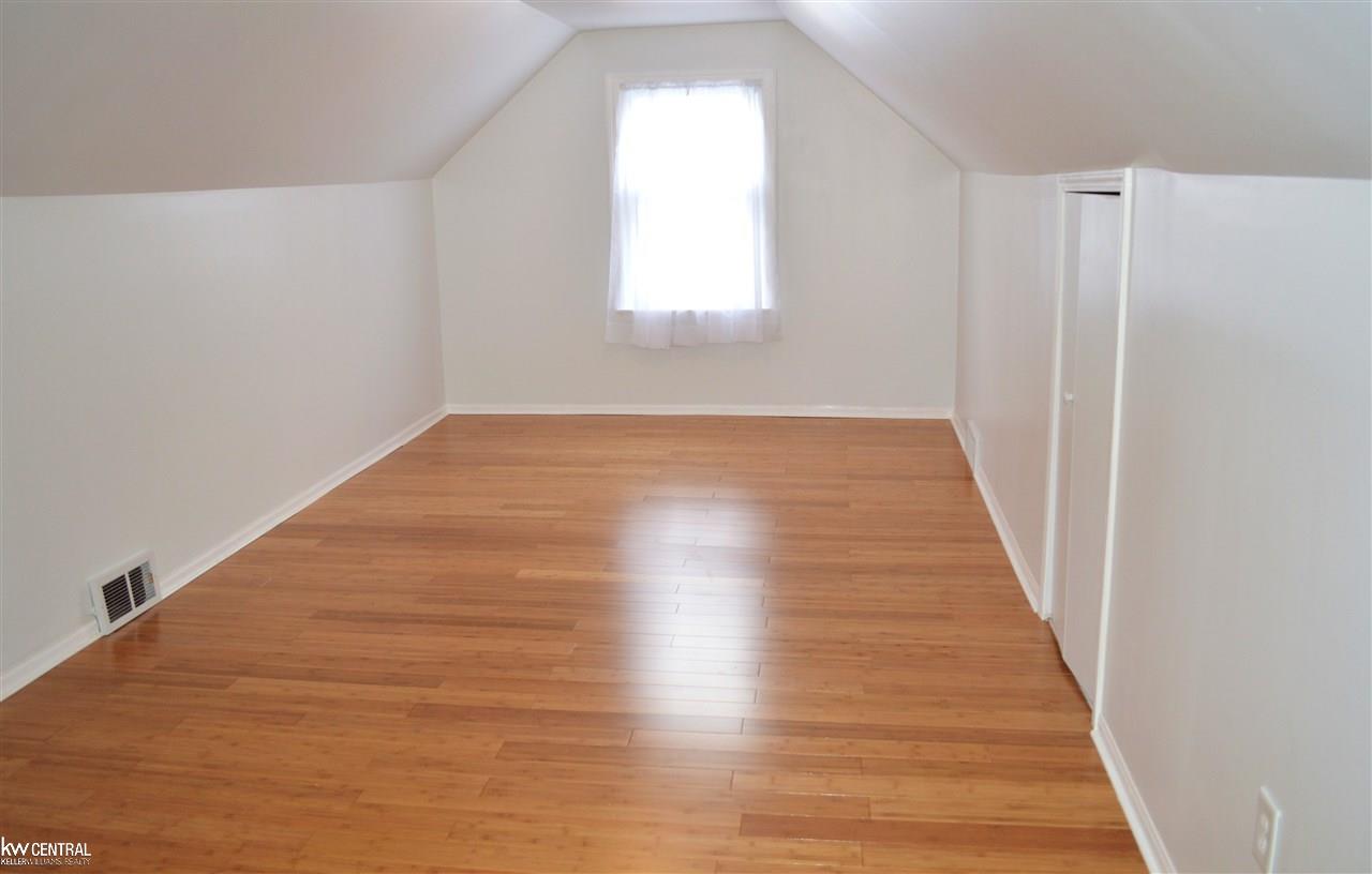 1738 Harvard Road Berkley, MI 48072 - Photo 20 of 31 Master Bedroom