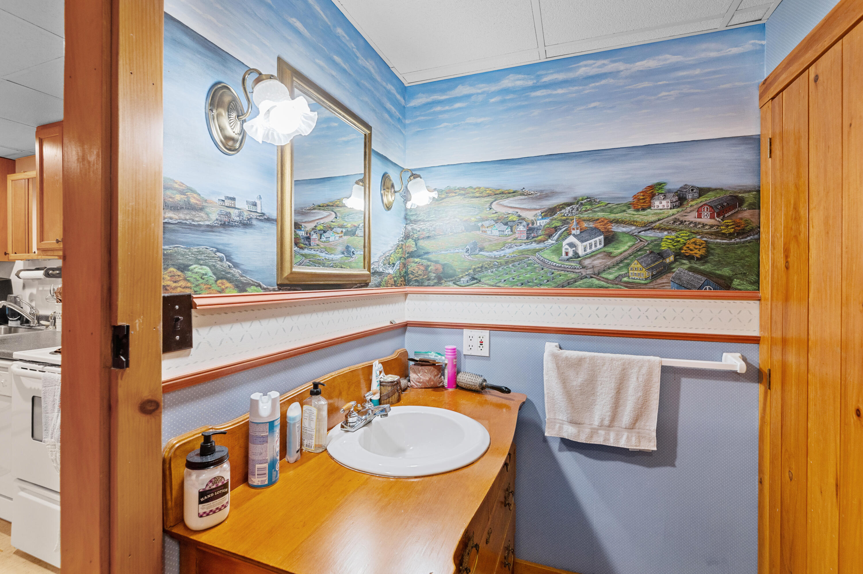 91 Lord Road Westport Island, ME 04578 - Photo 28 of 39 33
