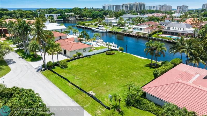 3020 Northeast 44th St