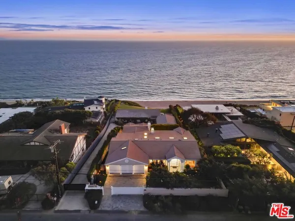 $13,500,000 | 7335 Birdview Avenue, Malibu, CA 90265