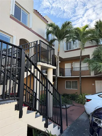 $2,300 | 551 Northwest 82nd Avenue, Unit 518, Miami, FL 33126