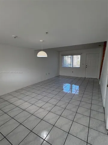 $2,300 | 551 Northwest 82nd Avenue, Unit 518, Miami, FL 33126