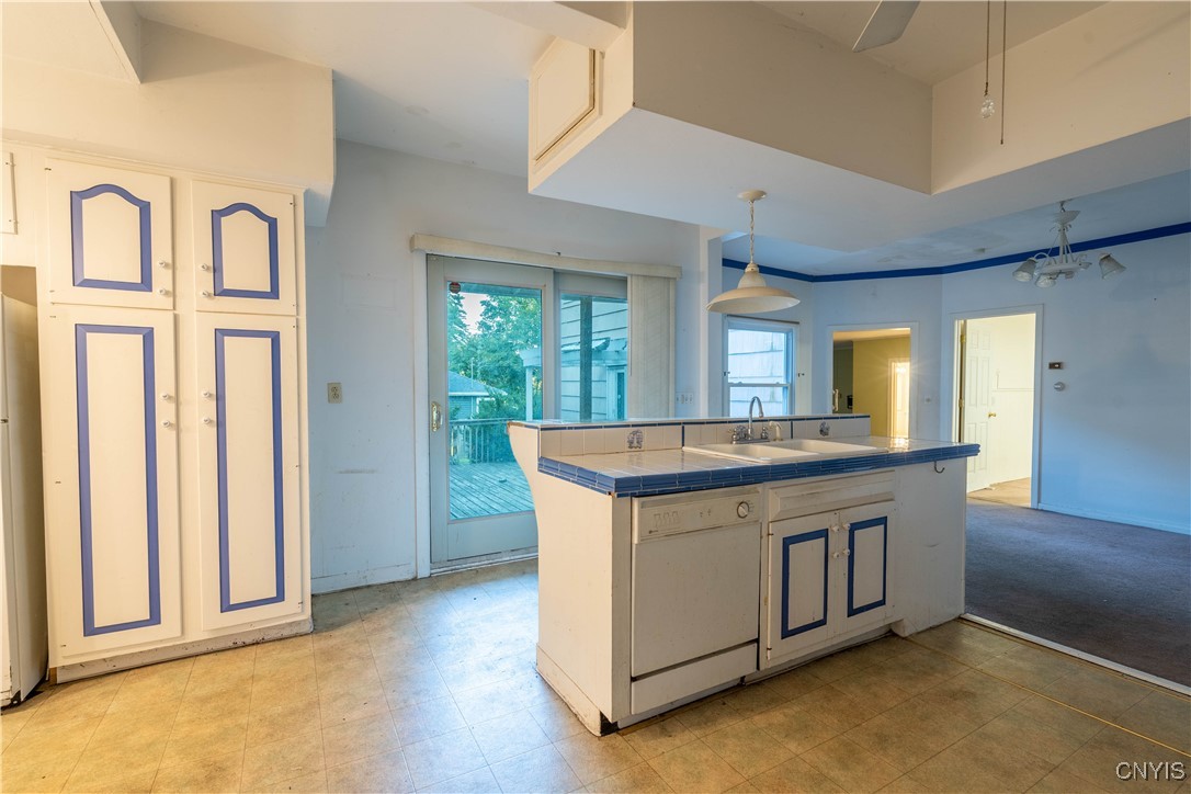 6571 Lakeshore Road Cicero, NY 13039 - Photo 28 of 50