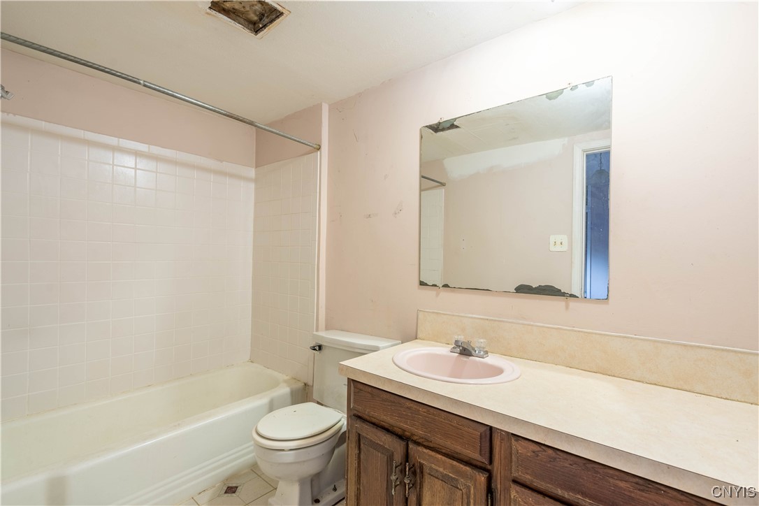 6571 Lakeshore Road Cicero, NY 13039 - Photo 36 of 50