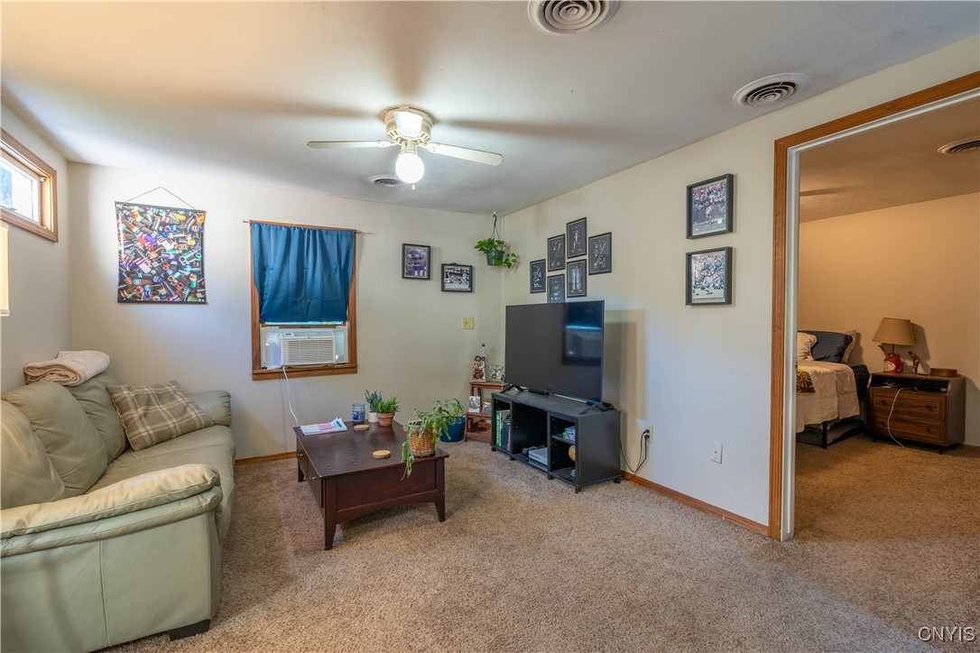 6571 Lakeshore Road Cicero, NY 13039 - Photo 6 of 50