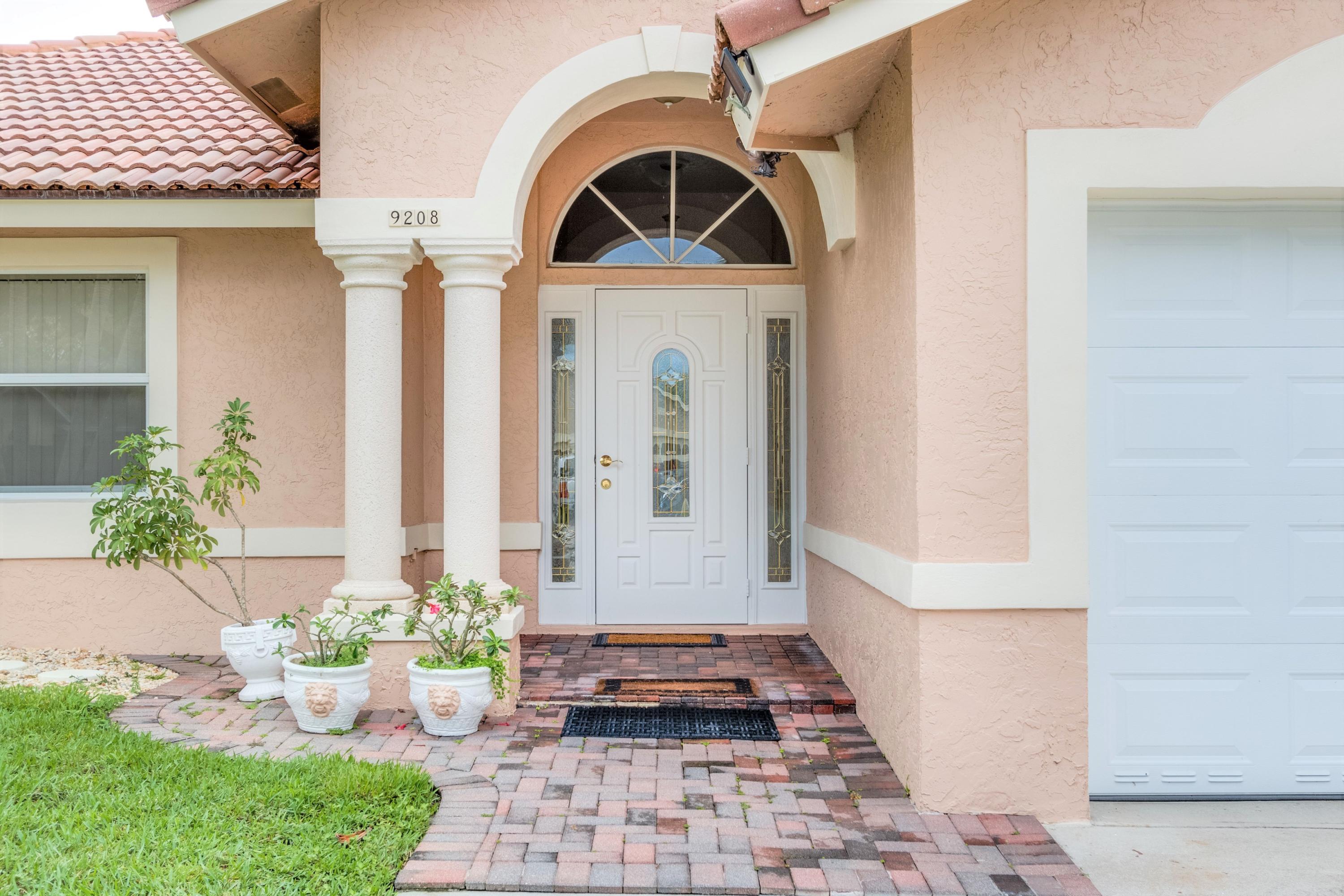 9208 Edgemont Lane Boca Raton, FL 33434 - Photo 3 of 29 entrance