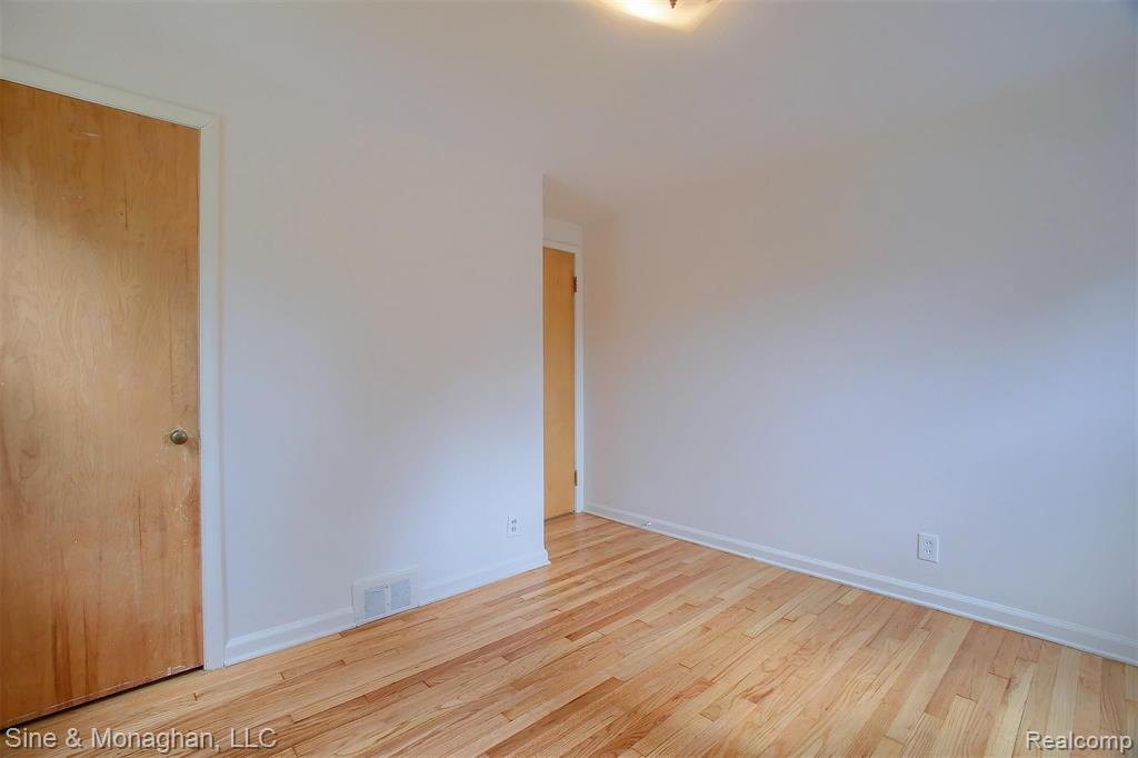 22200 Moross Road Grosse Pointe, MI 48236 - Photo 11 of 25