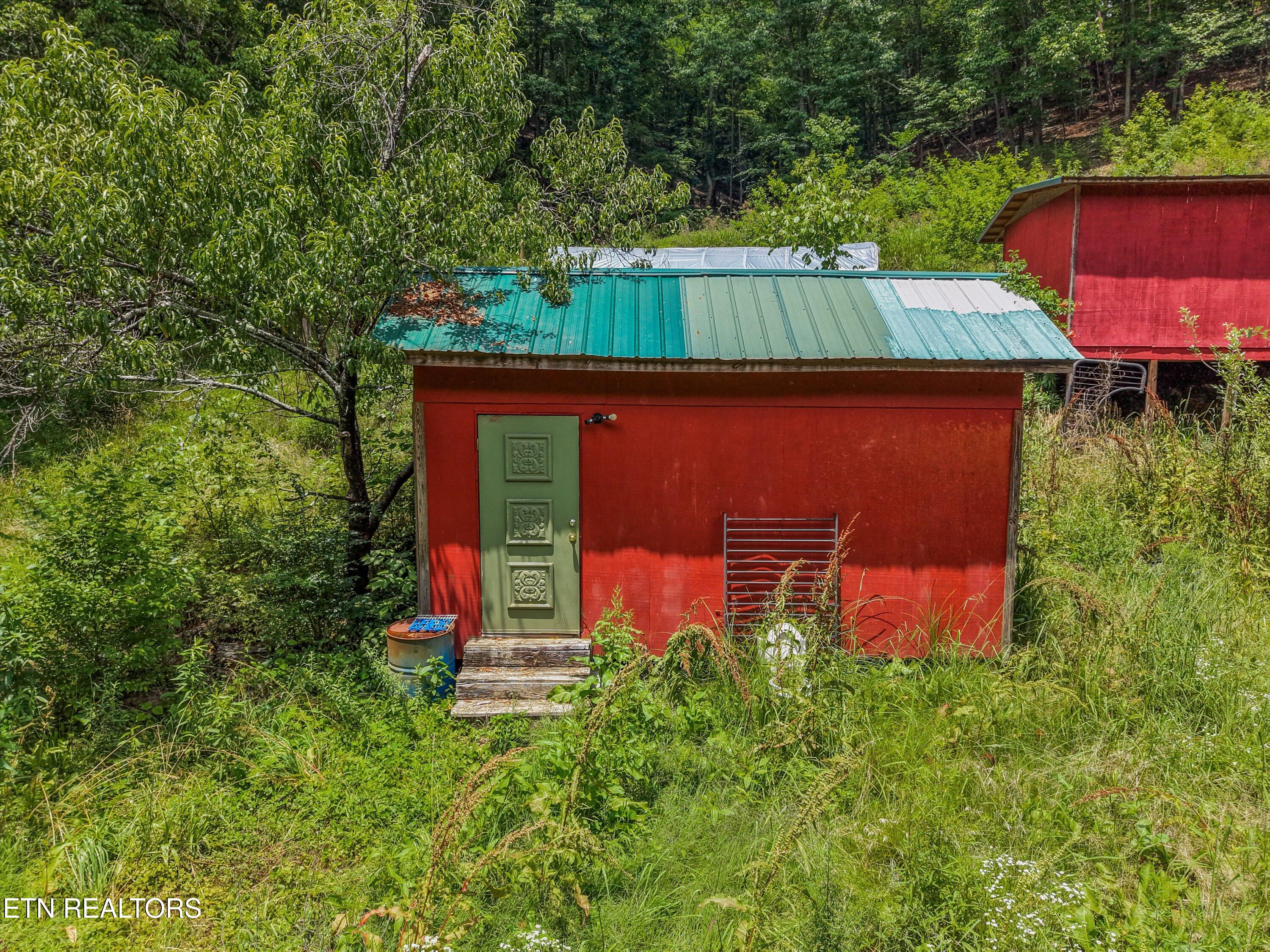 9122 Pickens Gap Road Knoxville, TN 37920 - Photo 23 of 34 22-9122 Pickens Gap Rd21