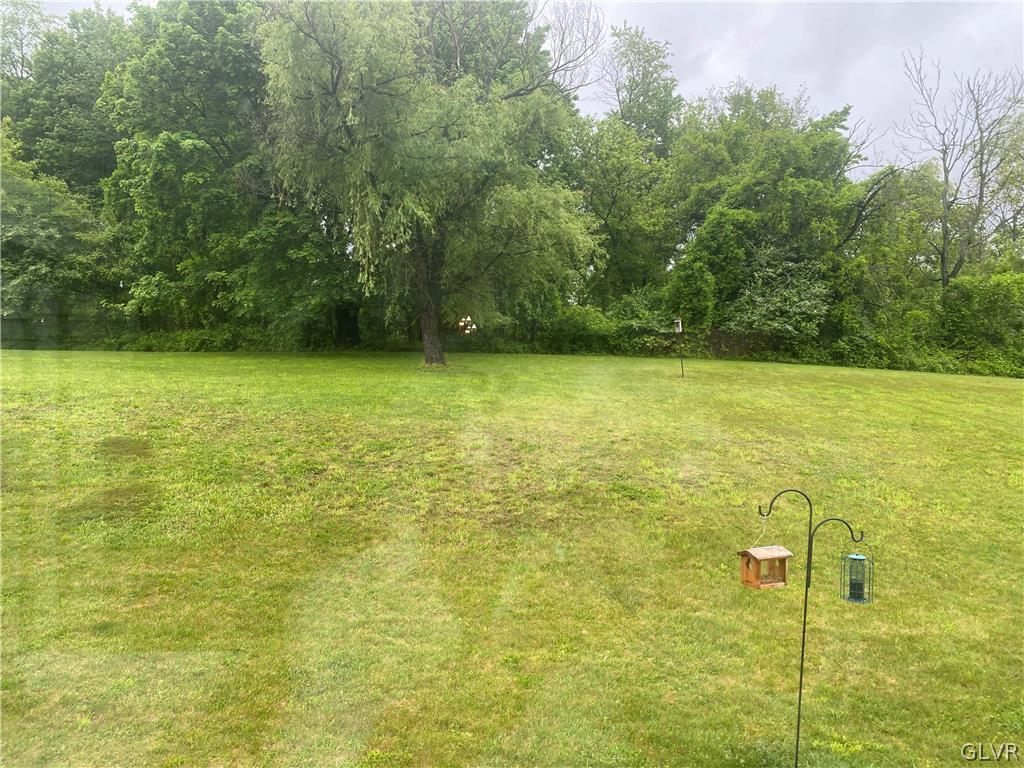 228 Barlieb Road Nazareth, PA 18064 - Photo 8 of 27