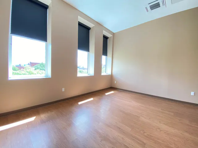 $2,221 | 83 Hanover Street, Unit 303, Manchester, NH 03101