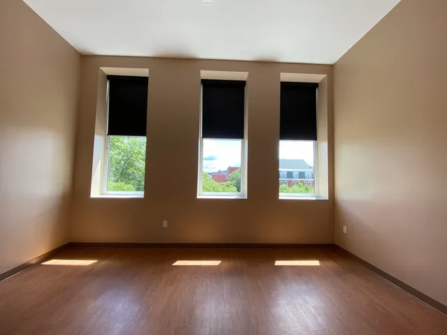 $2,221 | 83 Hanover Street, Unit 303, Manchester, NH 03101