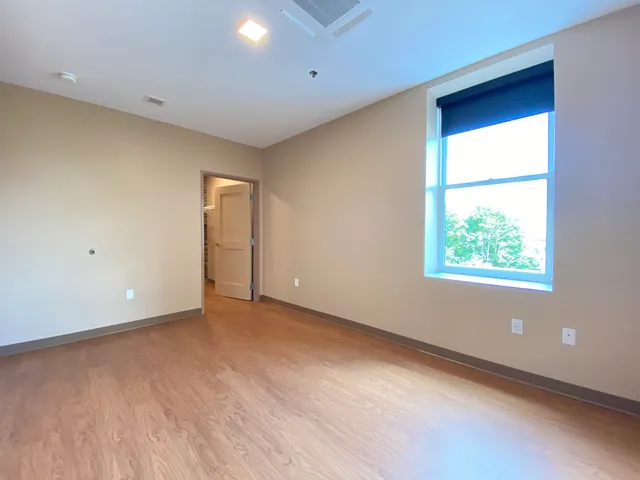 $2,221 | 83 Hanover Street, Unit 303, Manchester, NH 03101