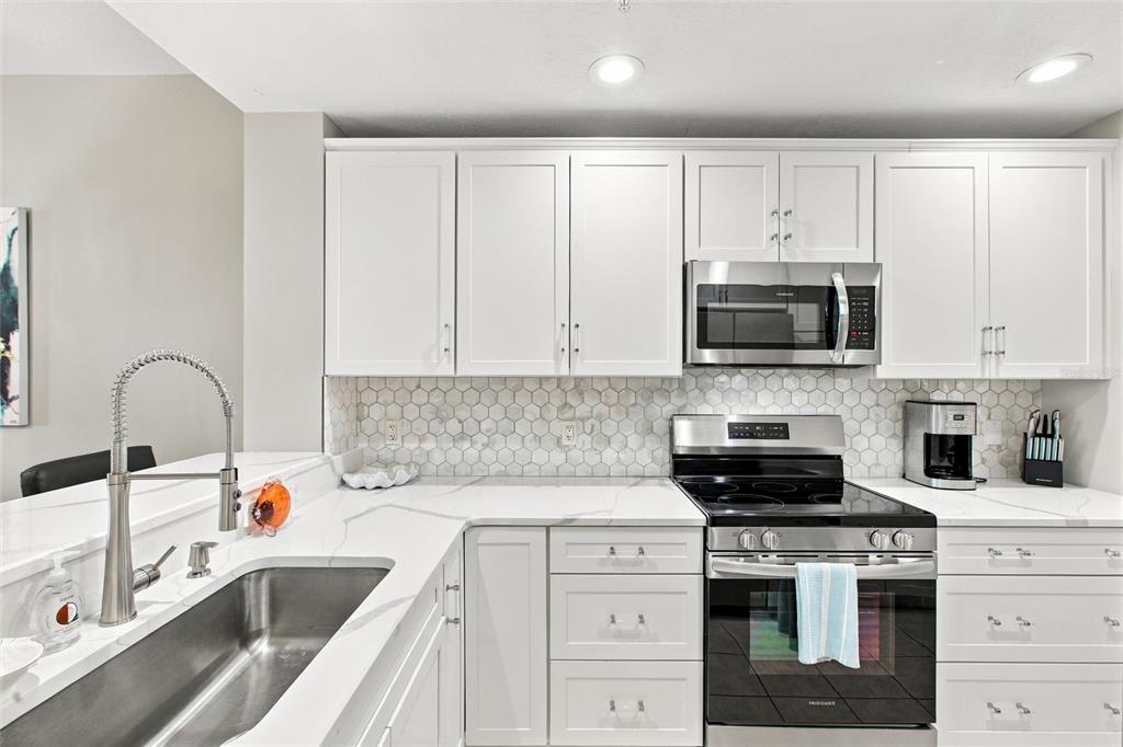13113 Gasparilla Road, Unit 502 Placida, FL 33946 - Photo 14 of 48 Gallery Image 14