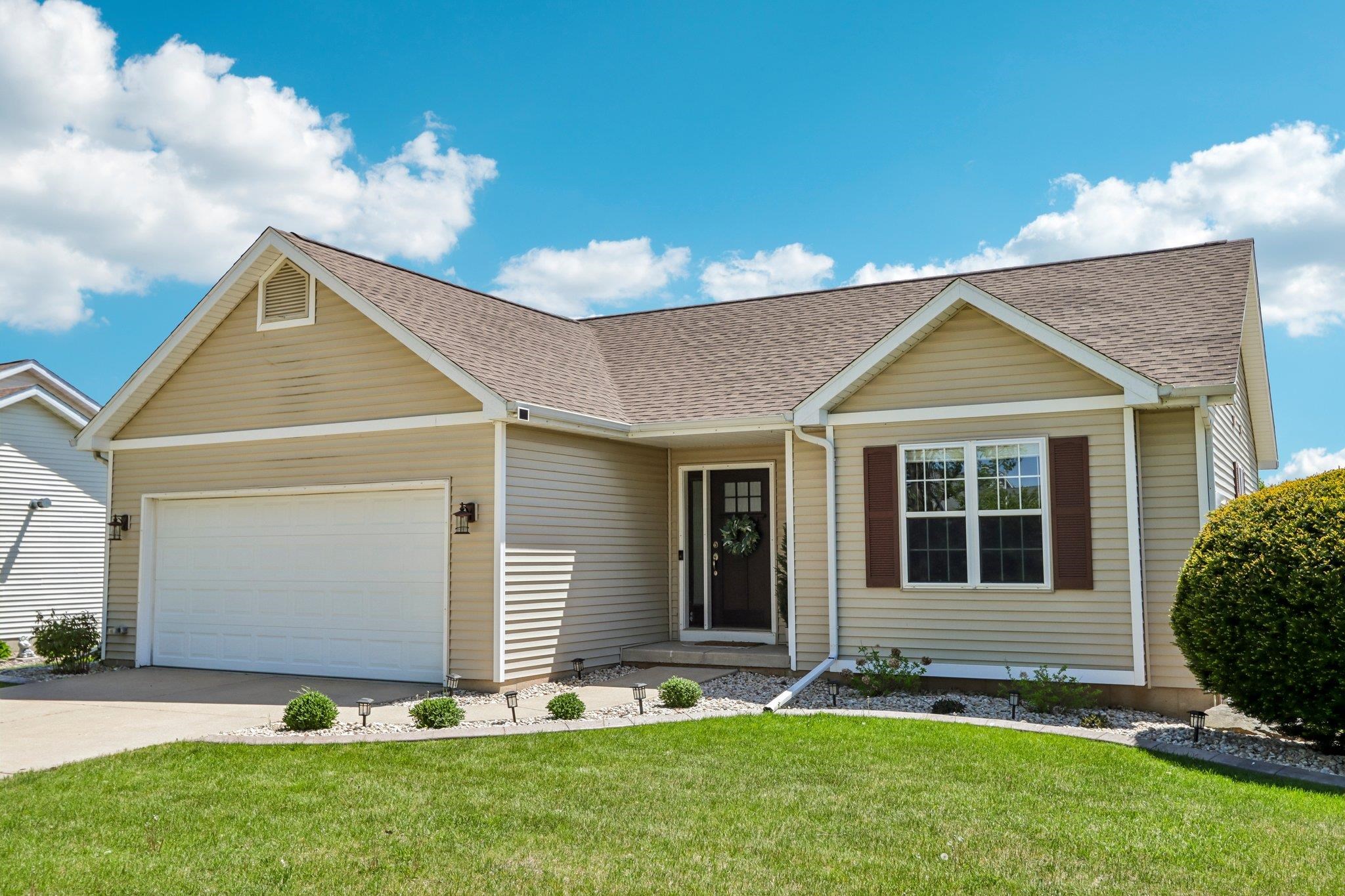 809 Brookstone Crest Mount Horeb, WI 53572 - Photo 2 of 73