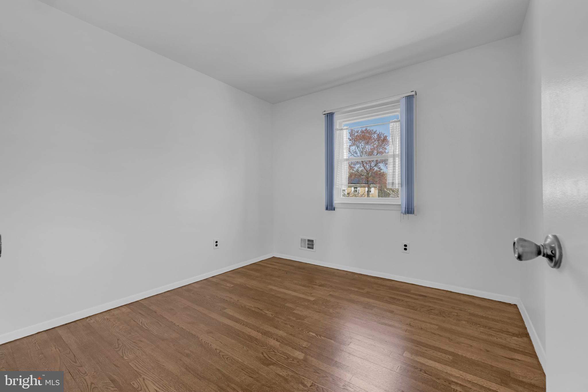 9807 Locust Avenue Lanham, MD 20706 - Photo 26 of 59