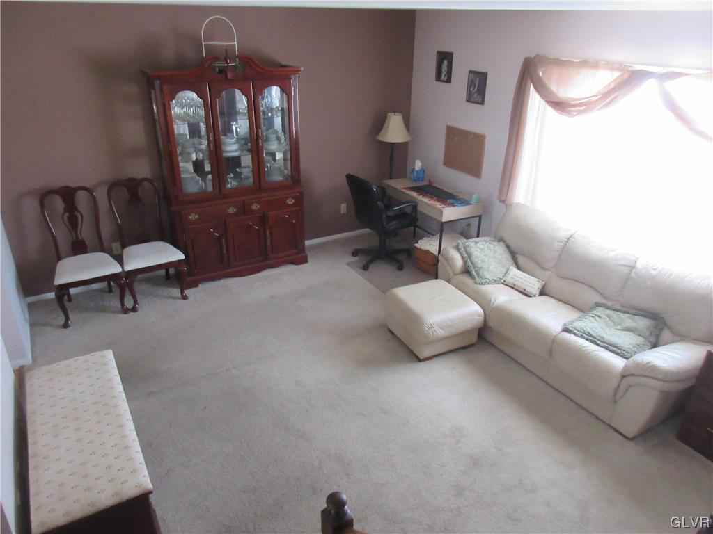3201 Fischer Road Easton, PA 18045 - Photo 8 of 28 Liv rm from the steps