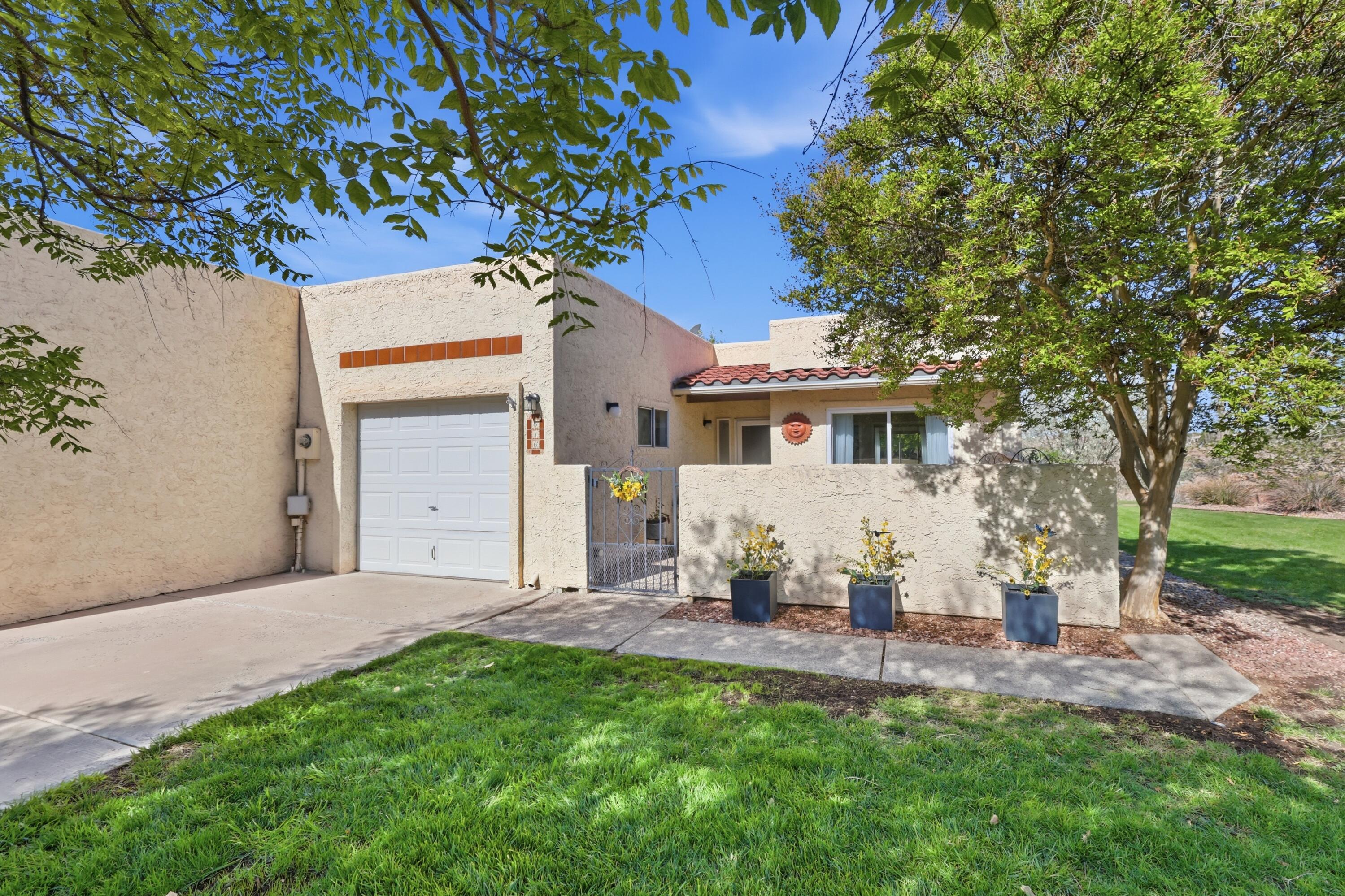 616 Eastlake Drive Southeast Rio Rancho, NM 87124 - Photo 3 of 39 Gallery Image 3