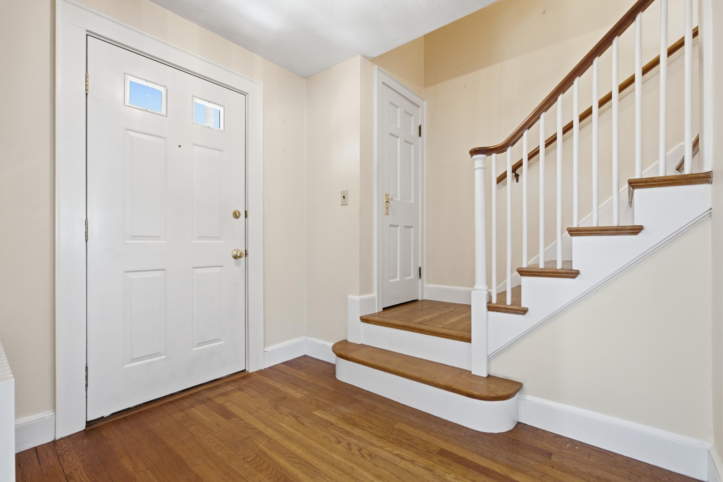 15 Barna Road Boston, MA 02124 - Photo 8 of 36 014_8i3a0691
