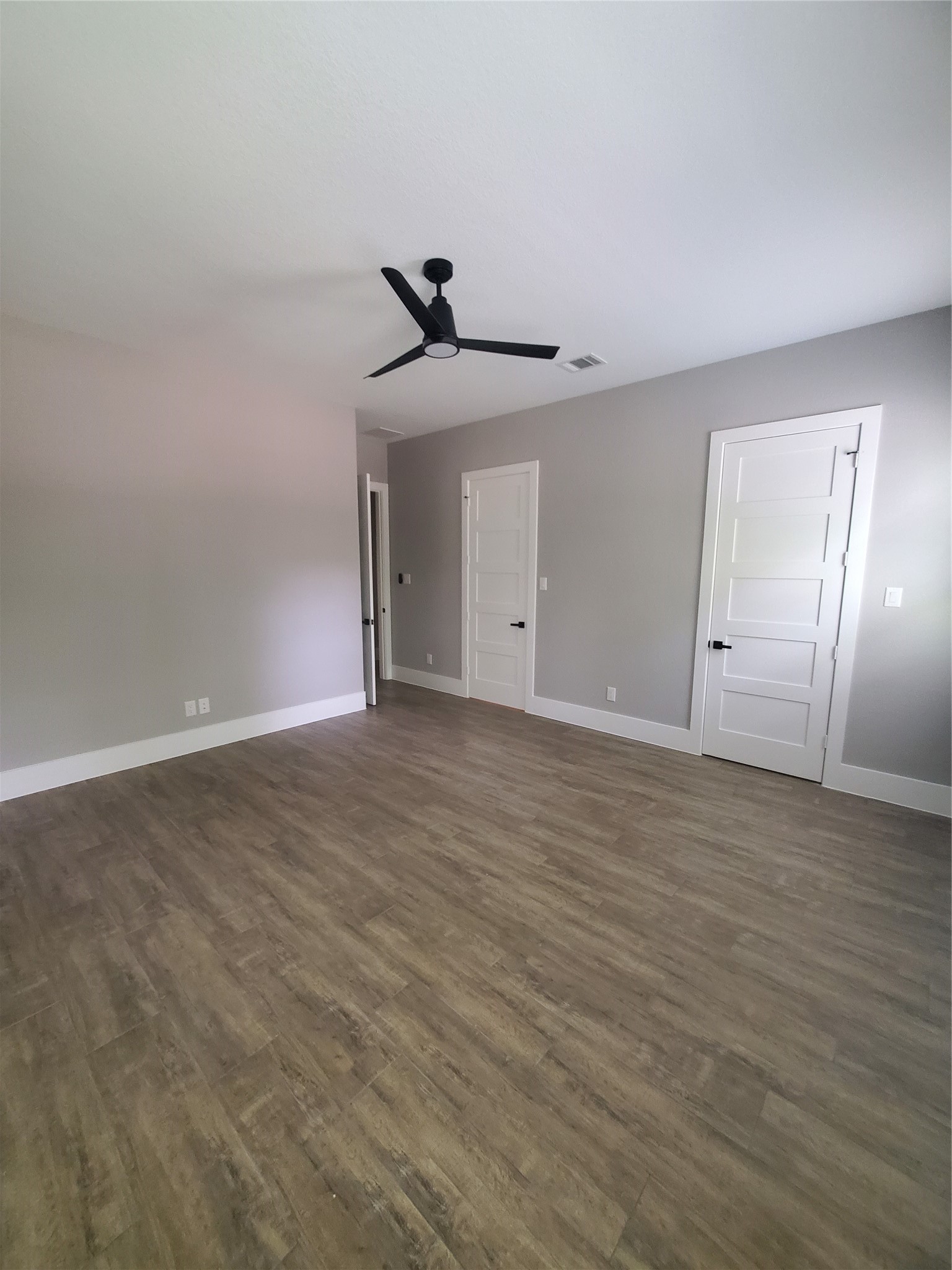 24647 Oak Creek Road Hockley, TX 77447 - Photo 17 of 47 a view of an empty room