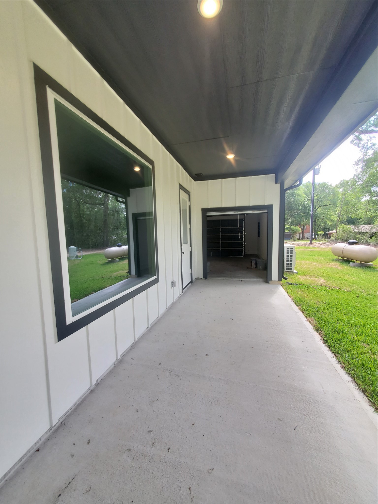 24647 Oak Creek Road Hockley, TX 77447 - Photo 33 of 47 a view of a porch