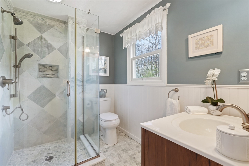 19 Stanley Road Medway, MA 02053 - Photo 18 of 41