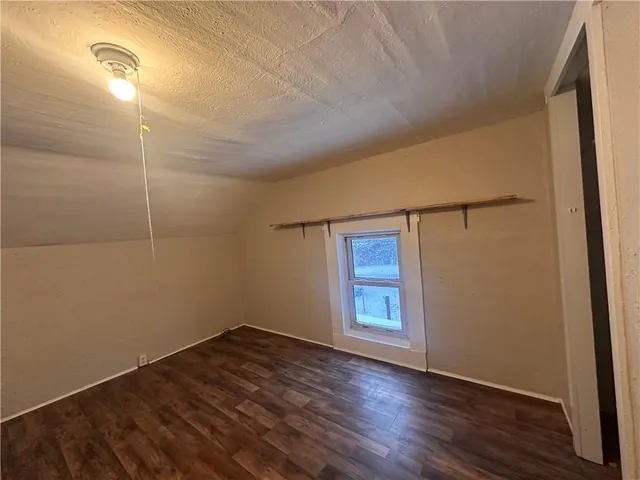 $995 | 283 Portersville Road, Ellwood City, PA 16117