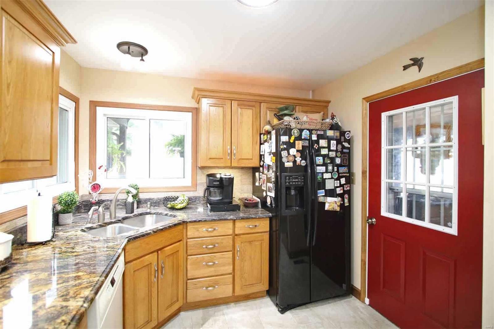 6447 Old Carpenter Road Edwardsville, IL 62025 - Photo 11 of 59 Gallery Image 11