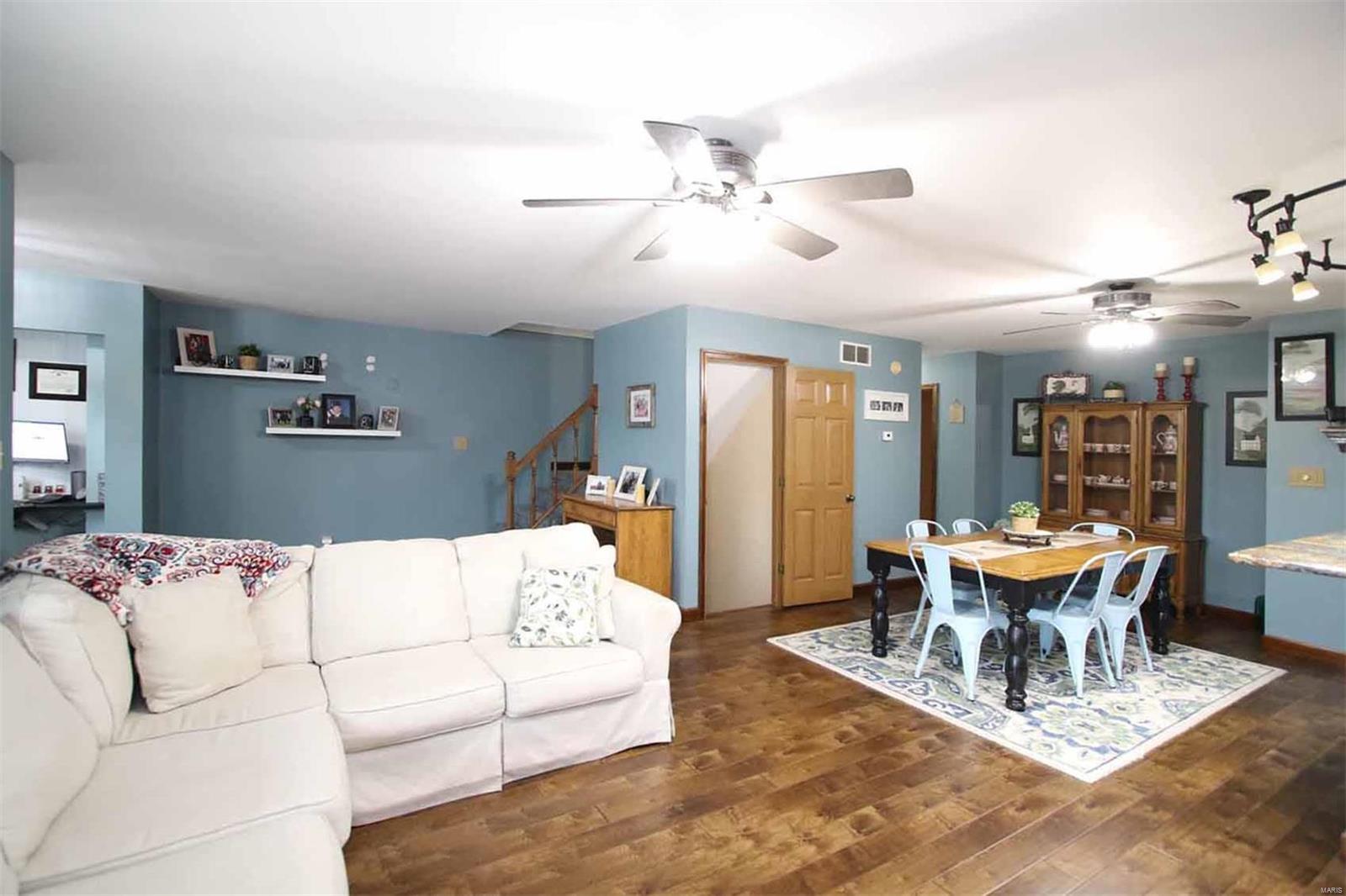 6447 Old Carpenter Road Edwardsville, IL 62025 - Photo 6 of 59 Gallery Image 6