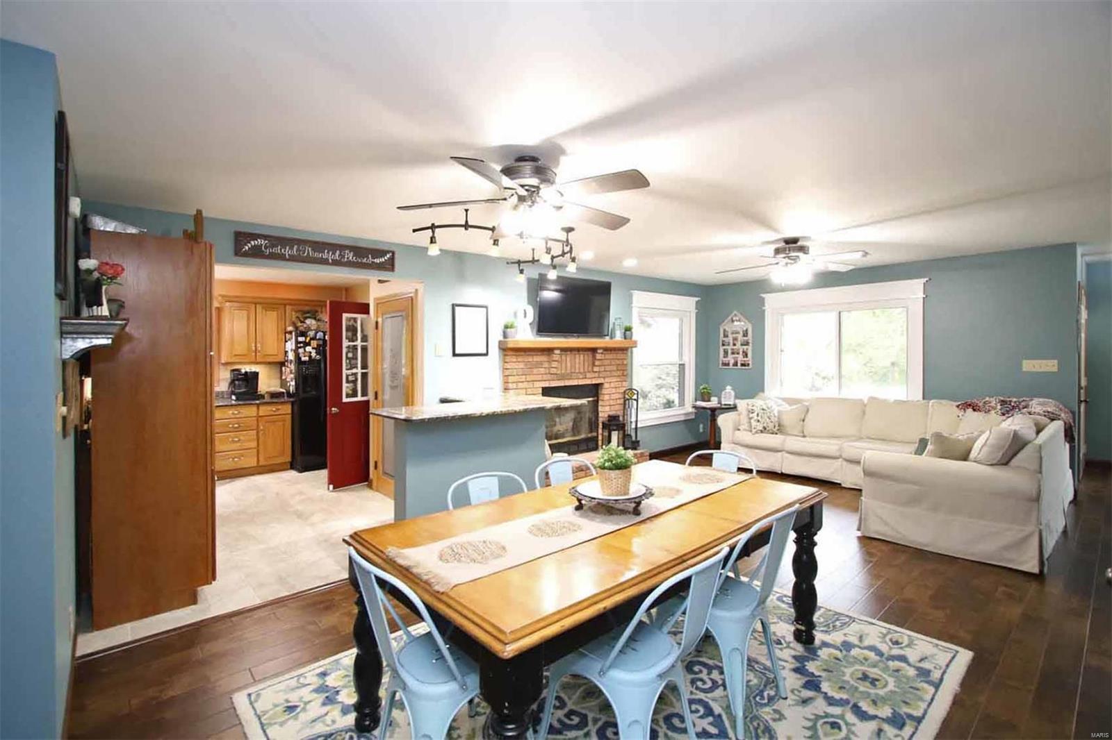6447 Old Carpenter Road Edwardsville, IL 62025 - Photo 8 of 59 Gallery Image 8