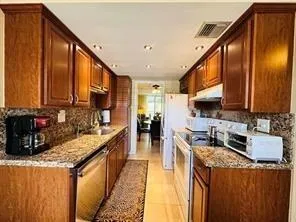 $1,800 | 3099 Northwest 48th Avenue, Unit 253, Lauderdale Lakes, FL 33313
