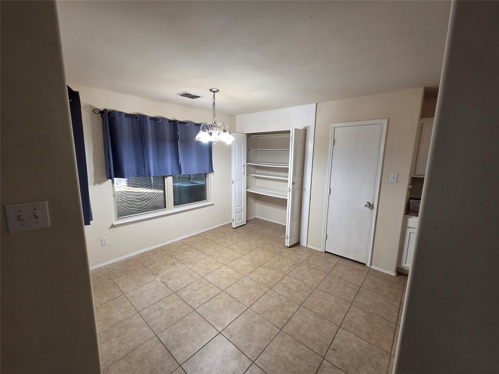 8422 Timberbrook Lane Dallas, TX 75249 - Photo 7 of 22 Gallery Image 7