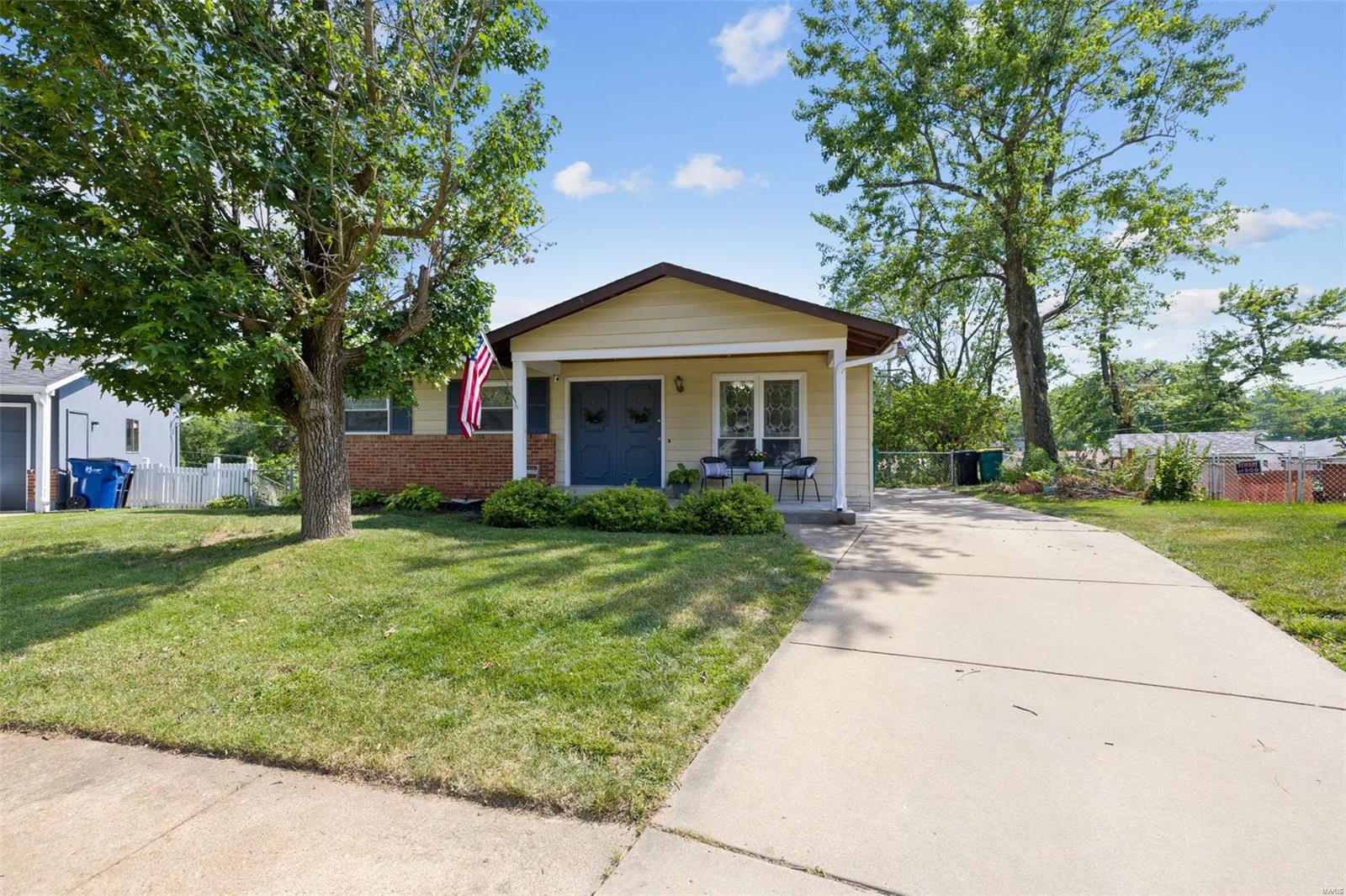 4404 Conleth Drive St. Louis, MO 63129 - Photo 2 of 22