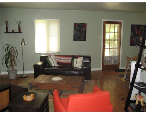 102 Cascade Road Forest Hills, PA 15221 - Photo 3 of 9 Living Room. Enjoy the comfortable living room with hardwood floors and lots of natural sunlight