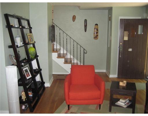 102 Cascade Road Forest Hills, PA 15221 - Photo 4 of 9 Living Room. Another view of the living room
