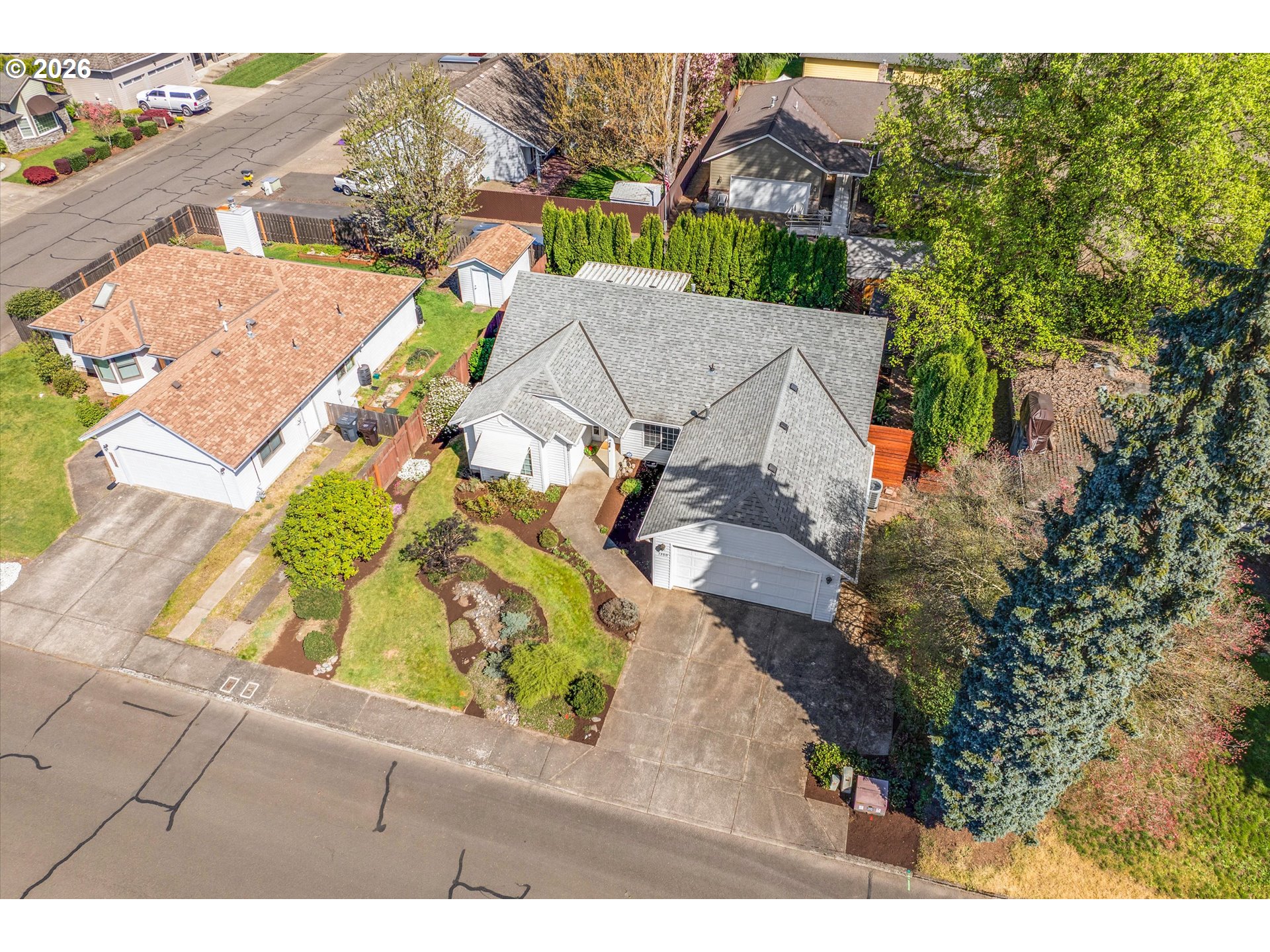 1360 North Locust Street Canby, OR 97013 - Photo 33 of 36 an aerial view of residential houses with outdoor space