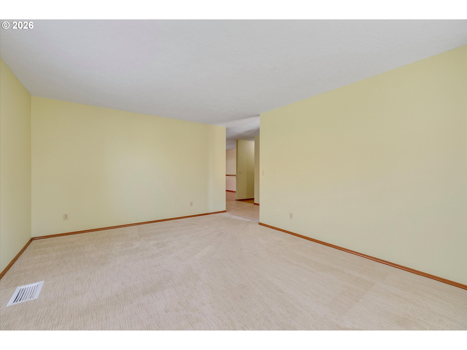 1360 North Locust Street Canby, OR 97013 - Photo 8 of 36 a view of an empty room