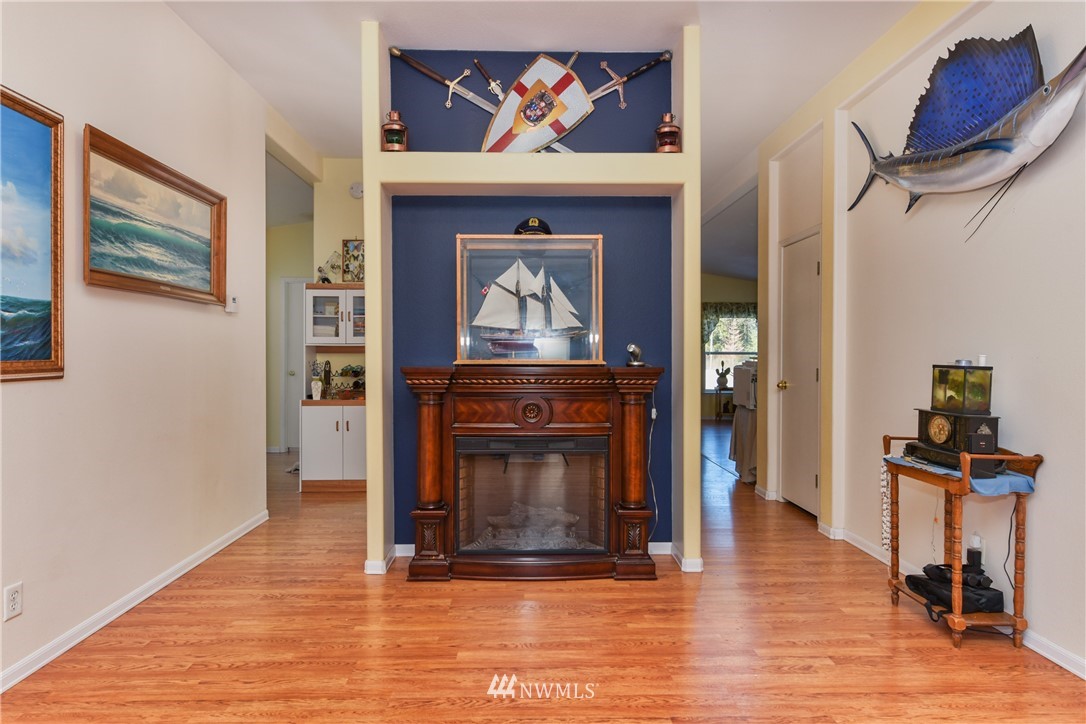 2298 Van Dam Road Oak Harbor, WA 98277 - Photo 13 of 25 Gallery Image 13
