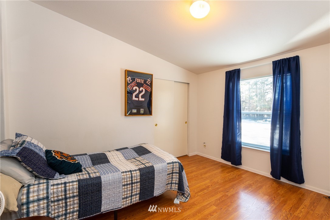 2298 Van Dam Road Oak Harbor, WA 98277 - Photo 17 of 25 Gallery Image 17