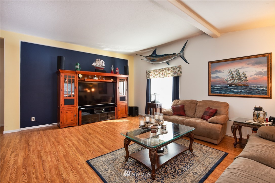 2298 Van Dam Road Oak Harbor, WA 98277 - Photo 6 of 25 Gallery Image 6