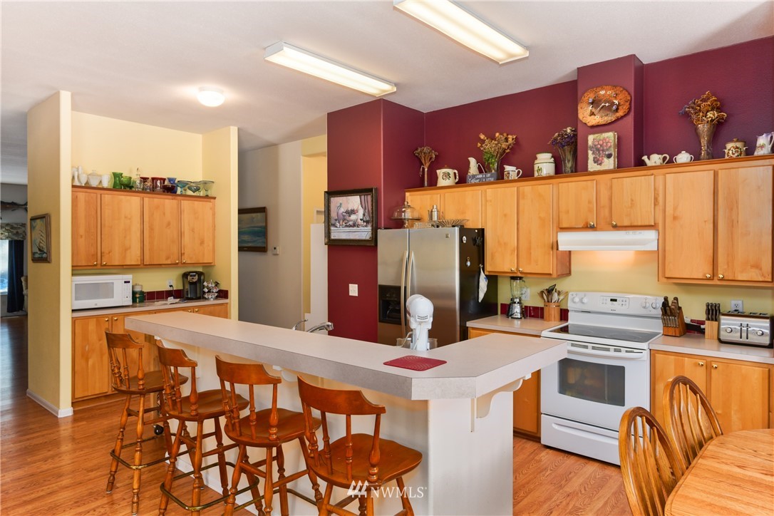 2298 Van Dam Road Oak Harbor, WA 98277 - Photo 9 of 25 Gallery Image 9