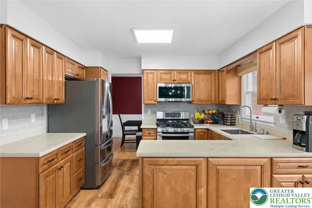 $535,000 | 402 Florentine Drive, Easton, PA 18040