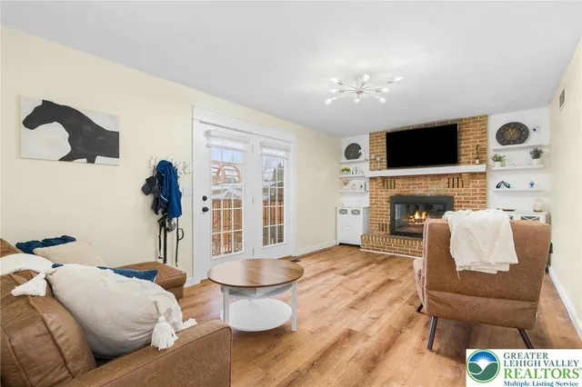 $535,000 | 402 Florentine Drive, Easton, PA 18040