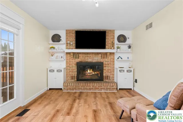 $535,000 | 402 Florentine Drive, Easton, PA 18040