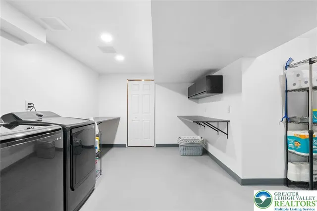 $535,000 | 402 Florentine Drive, Easton, PA 18040